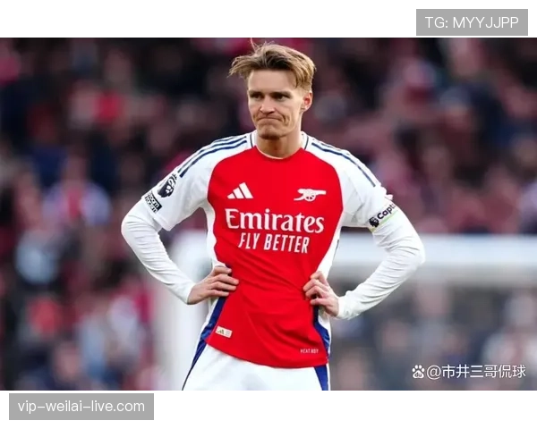 厄德高如何通过直塞球接管中场节奏并撕破防线